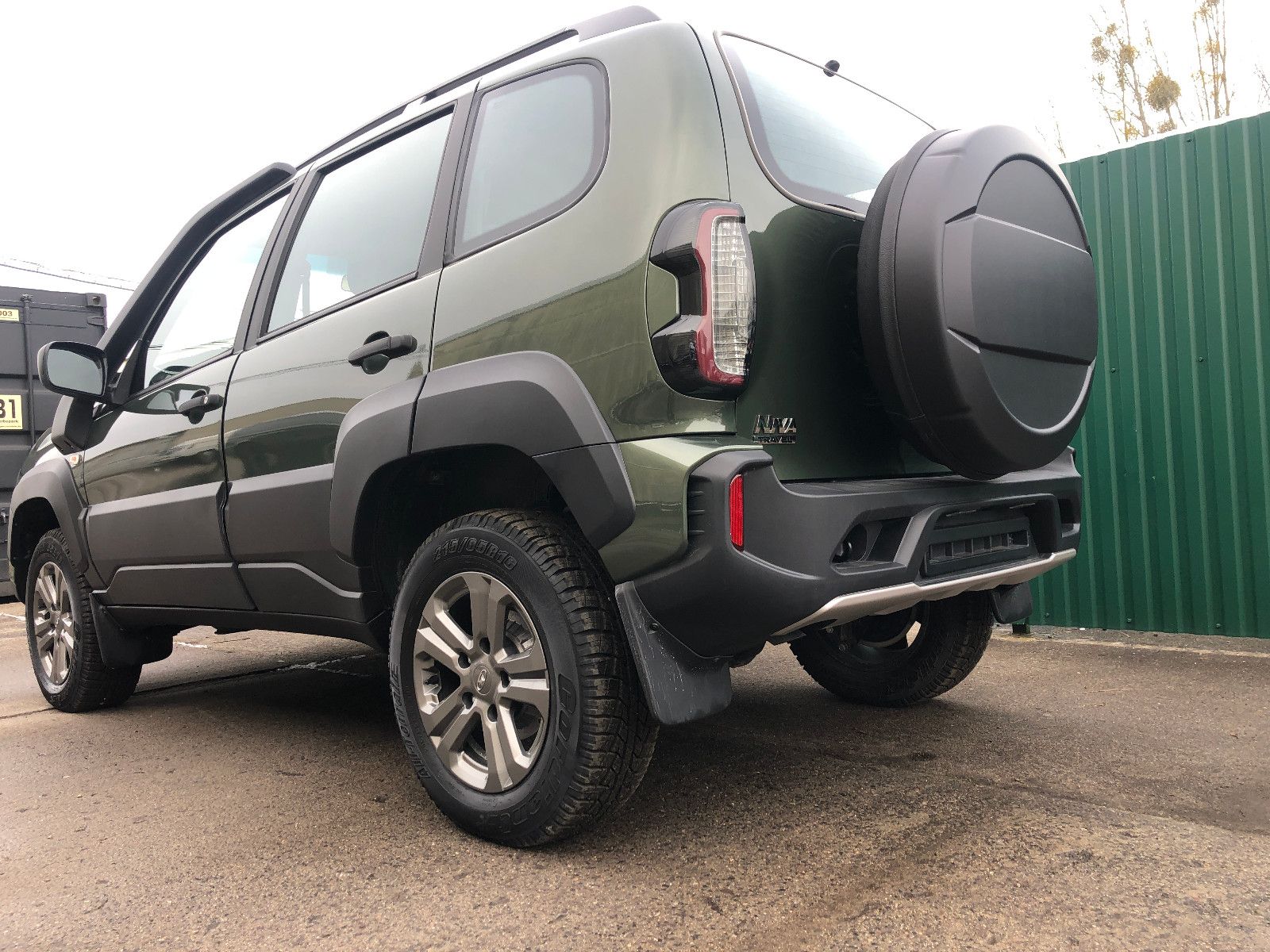 Fahrzeugabbildung Lada TRAVEL "CLASSIC OFFROAD " AET-KOLLEKTION 2023!